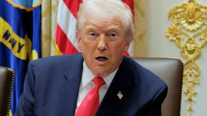 ট্রাম্পের সাময়িক অভিবাসন আবেদন স্থগিতের তালিকাভুক্ত ১৯ দেশের মধ্যে বাংলাদেশ নেই